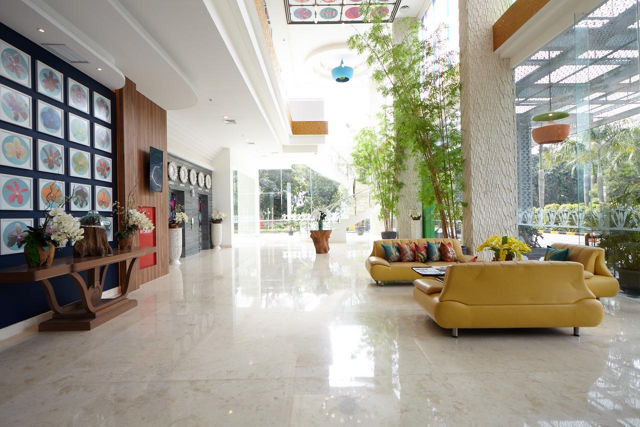 Ibis Styles Cikarang Hotel Exterior photo