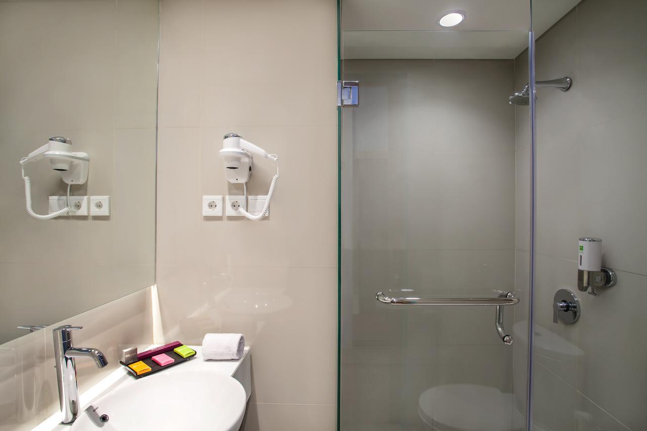 Ibis Styles Cikarang Hotel Exterior photo